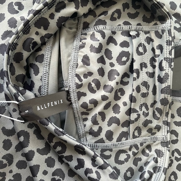 Allfenix Women’s Charcoal Jagger 7/8 Leggings‎ Size Small NWT #cheeta Run… - Picture 5 of 6